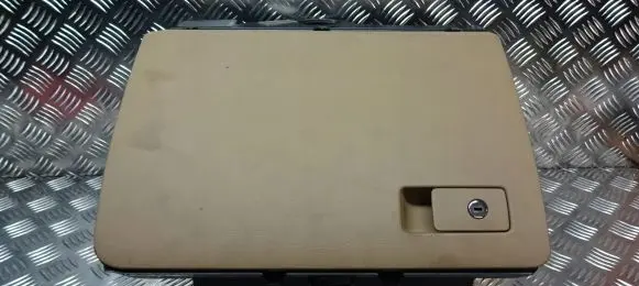 Volkswagen PASSAT B6 Glove box 3C1857101