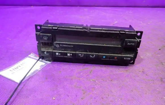 Volkswagen Golf IV Interior fan control switch 