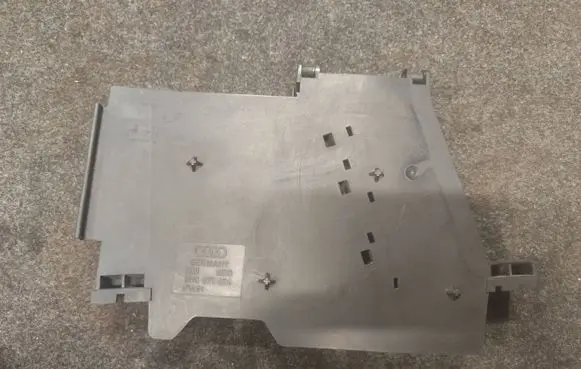 Audi TT Mk1 Battery box tray 8N0971824
