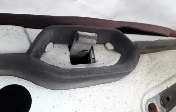 Mercedes-Benz 190 W201 Rear door check strap stopper