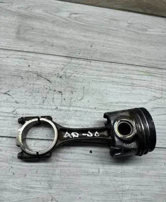 Seat Altea XL Piston with connecting rod 038J