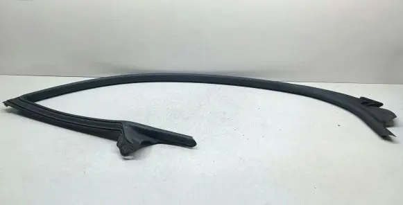 Front door rubber seal
