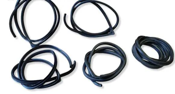 Hyundai i30 Front door rubber seal 