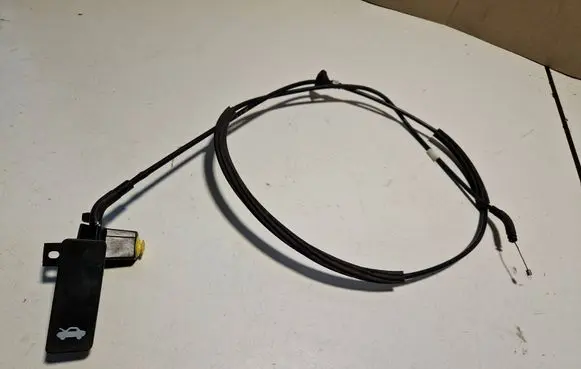 Ford Fiesta Engine bonnet/hood lock release cable 