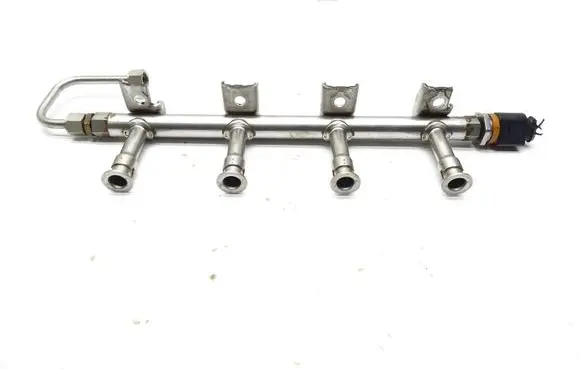 Volkswagen Golf VI Fuel main line pipe 03F133320C