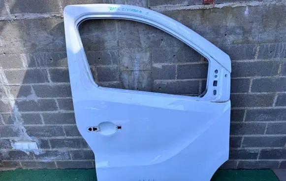 Renault Trafic III (X82) Front door 