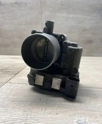 Volkswagen PASSAT B8 Throttle valve 03f133062c
