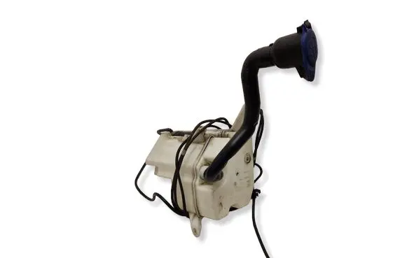 Volvo V70 Windshield washer fluid reservoir/tank 30784233 30784234