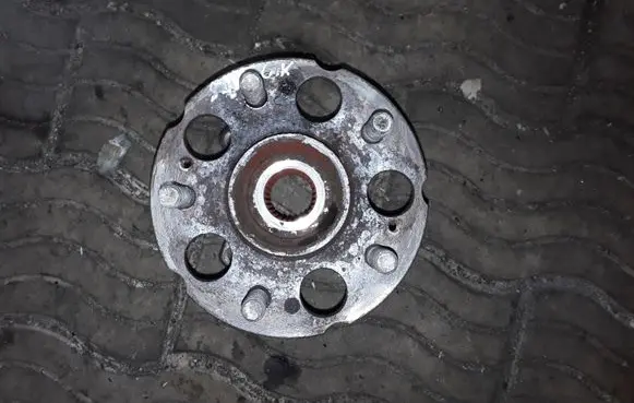 Honda CR-V Rear wheel hub NOCODE