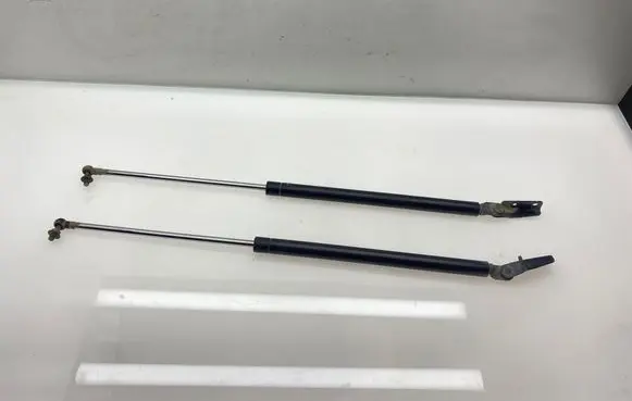Subaru Forester SF Tailgate/trunk strut/damper