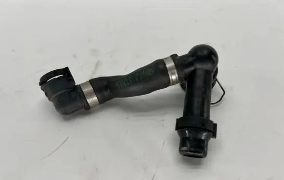 BMW 4 F36 Gran coupe Engine coolant pipe/hose 8518749