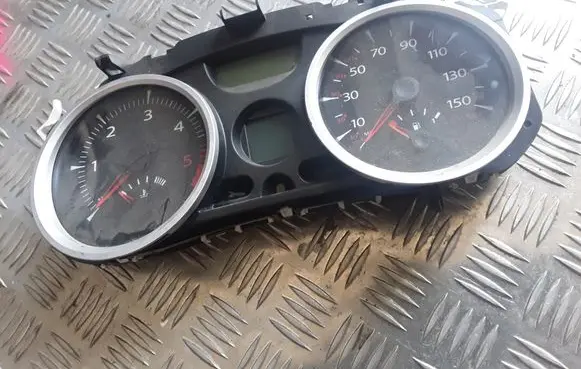 Renault Megane II Speedometer (instrument cluster) 8200408800