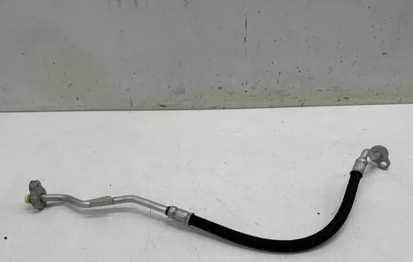 Volvo XC90 Air conditioning (A/C) pipe/hose 31389351