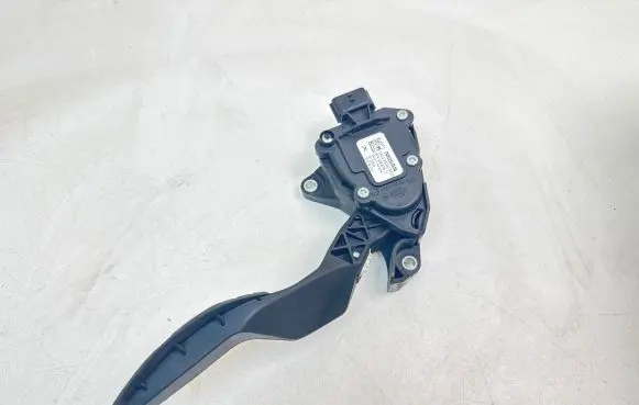 Nissan Qashqai Accelerator throttle pedal 180024BG0B