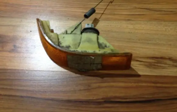 Ford Escort Front indicator light