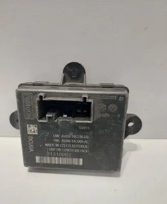 Volvo V60 Door control unit/module 31318963 S9681819 778900WVN