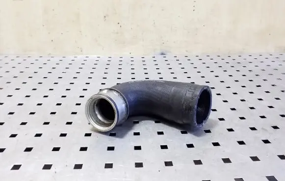 Porsche Cayenne (92A) Intercooler hose/pipe 7P0145708A