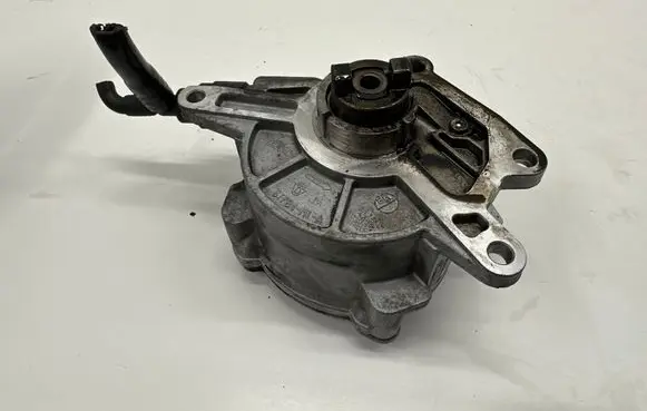 Mercedes-Benz S W222 Vacuum pump A6422300765