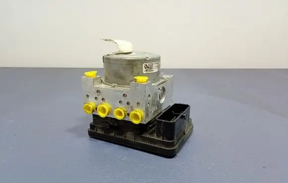 Chevrolet Express ABS Pump 476608081R