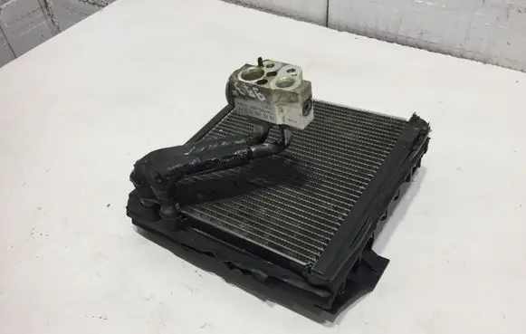 Volkswagen PASSAT B6 Air conditioning (A/C) radiator (interior) 1K0820679