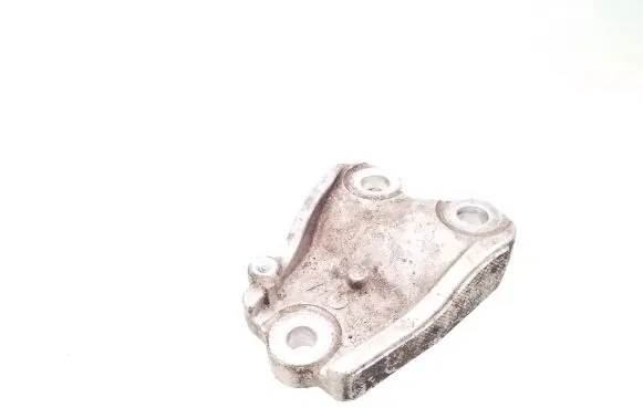 Honda Civic Engine mounting bracket