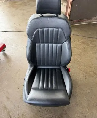Skoda Superb B8 (3V) Front passenger seat 