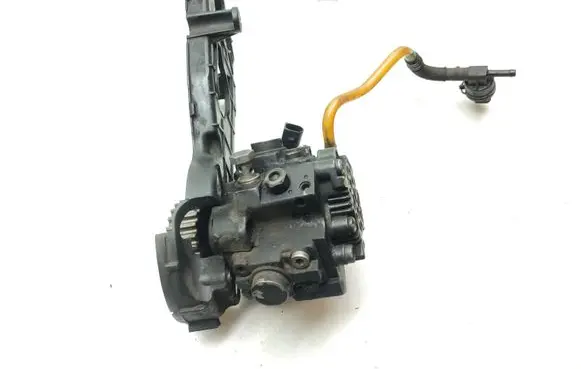 Audi A6 S6 C6 4F Fuel injection high pressure pump 059130111K 0445010154