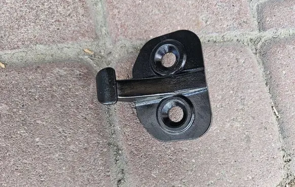 Loading door lock