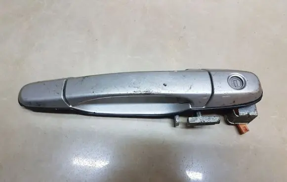 Lexus IS 200-300 Front door exterior handle