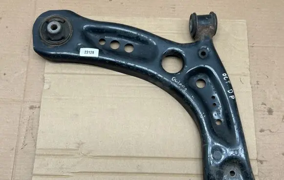 Skoda Octavia Mk3 (5E) Front lower control arm/wishbone 5Q0407183E