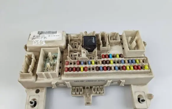 Ford Focus Fuse module 4M5T14A073CH 6M5T14014EKC