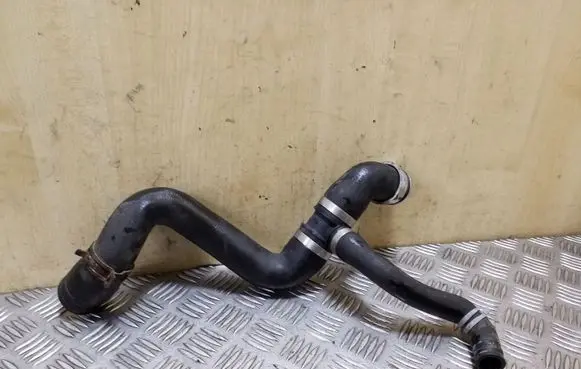 Mercedes-Benz ML W164 Engine coolant pipe/hose A1645011182