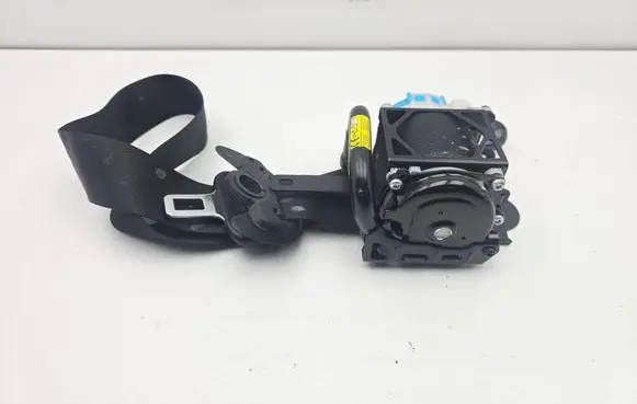 Toyota Yaris Front seatbelt 732200D570 200619
