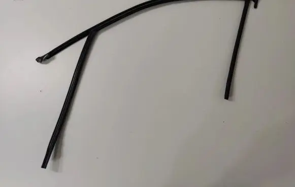 BMW X4 G02 Rubber seal front door (on door) 7416496 2713636