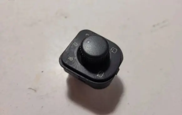 Volkswagen Golf V Wing mirror switch 1k0959656