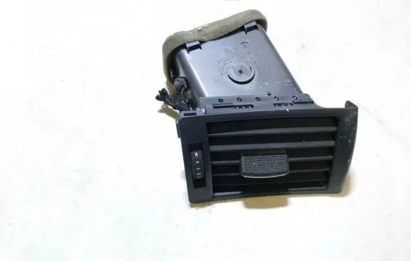 Audi A4 S4 B6 8E 8H Dash center air vent grill 8e0820902
