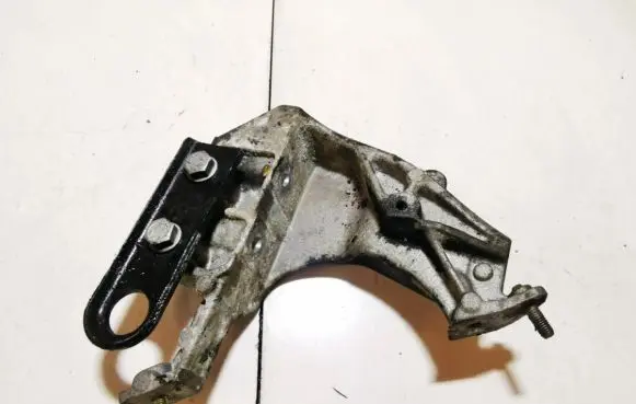 Citroen Xsara Picasso Engine mounting bracket 9635969880