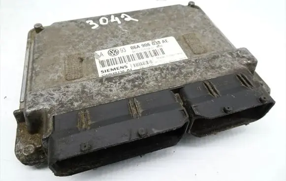 Volkswagen Golf IV Engine control unit/module 06A906033AE 5WP40136