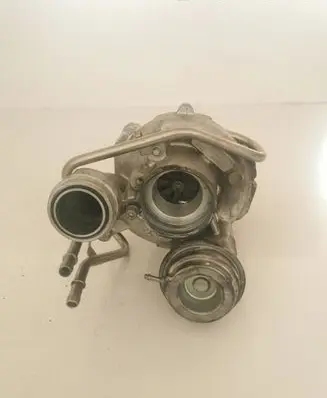 BMW 5 F10 F11 Turbo 7605791