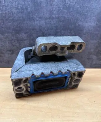 Volkswagen Touran I Engine mount bracket 1K0199262