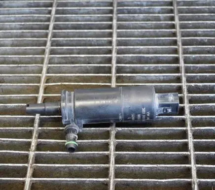Skoda Superb B6 (3T) Windscreen/windshield washer pump 3B7955681