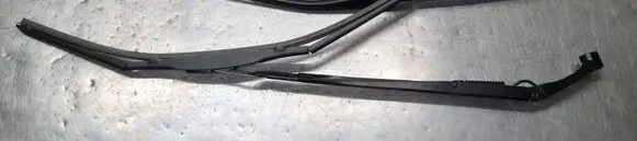 Toyota Auris E180 Front wiper blade arm 2387