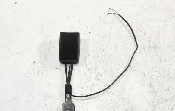 Chevrolet Cruze Front seatbelt buckle 688309590