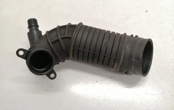 Skoda Superb B5 (3U) Turbo air intake inlet pipe/hose 3B0129615M