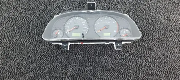 Subaru Forester SG Speedometer (instrument cluster) 85015FC040 NSG712E