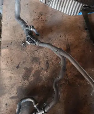 BMW X3 E83 Engine coolant pipe/hose