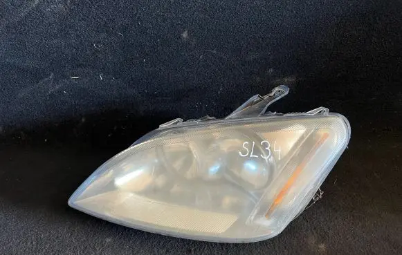 Ford C-MAX I Headlight/headlamp