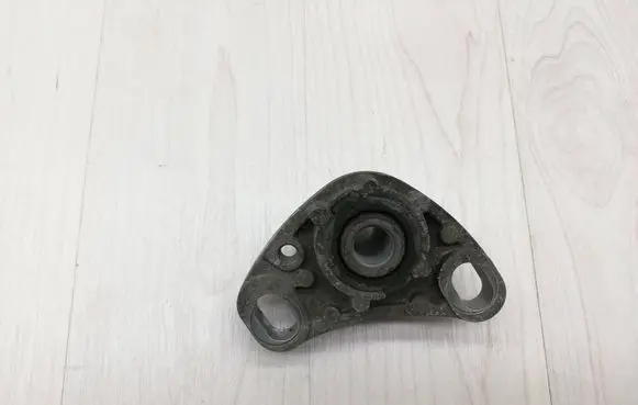Volvo XC90 Engine mount bracket 8666204 13541