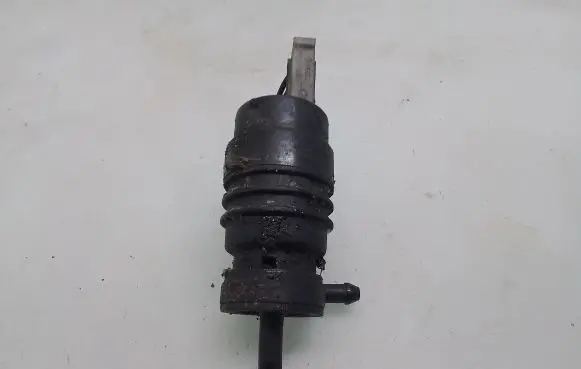 Volkswagen II LT Windscreen/windshield washer pump