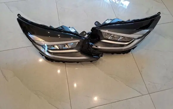 Toyota Aygo AB40 Headlights/headlamps set 
